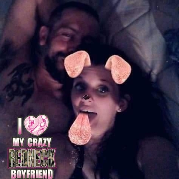 Meet your Posher, Courtney - Picture 1 of 1